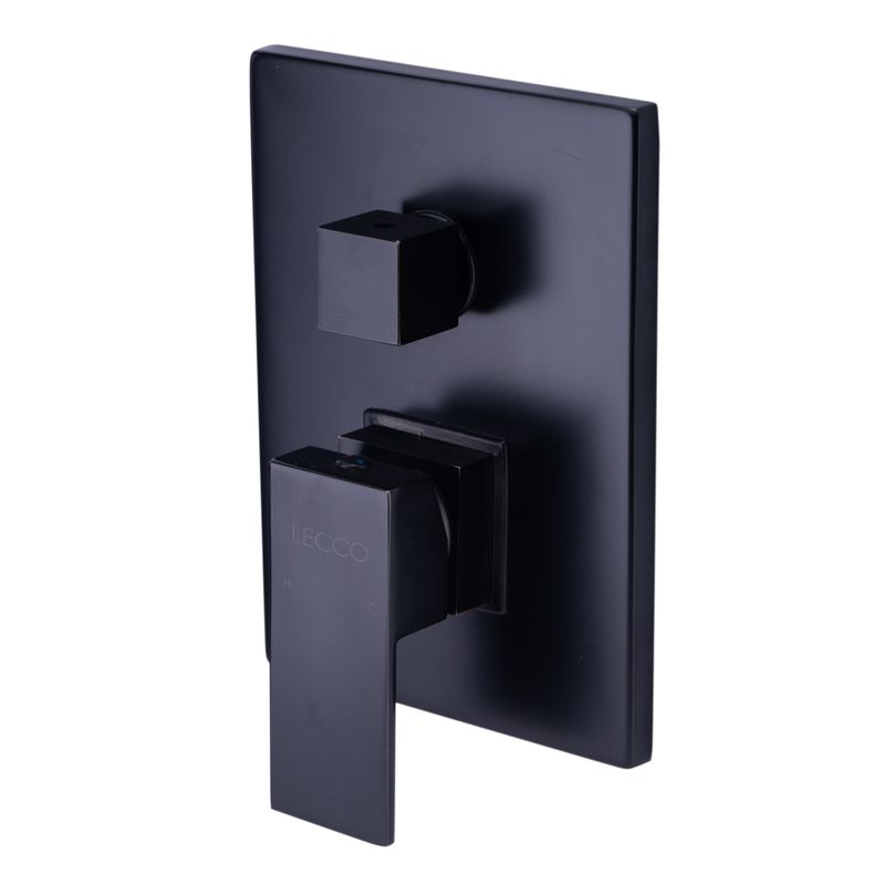 GRIFERIA-PARA-DUCHA-MONOCONTROL-KUADRAT-CON-SALIDA-A-BANERA-ACABADO-NEGRO-LECCO-LECCOG249_1