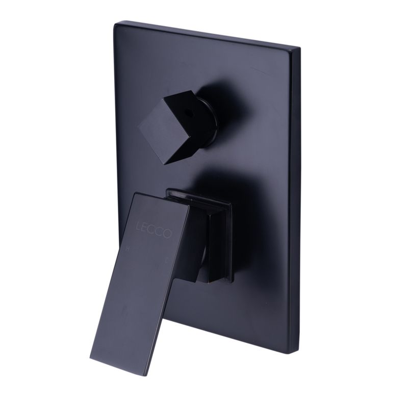 GRIFERIA-PARA-DUCHA-MONOCONTROL-KUADRAT-CON-SALIDA-A-BANERA-ACABADO-NEGRO-LECCO-LECCOG249_2